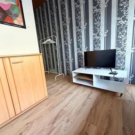 Riva Single Apartment, Smart Tv, Parkplatz Frei * هام