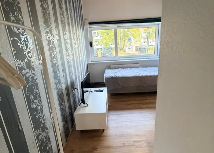 Riva Single Apartment, Smart Tv, Parkplatz Frei